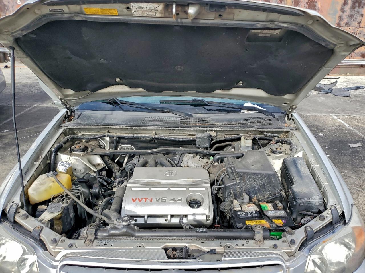 2004 TOYOTA HIGHLANDER BASE photo 11