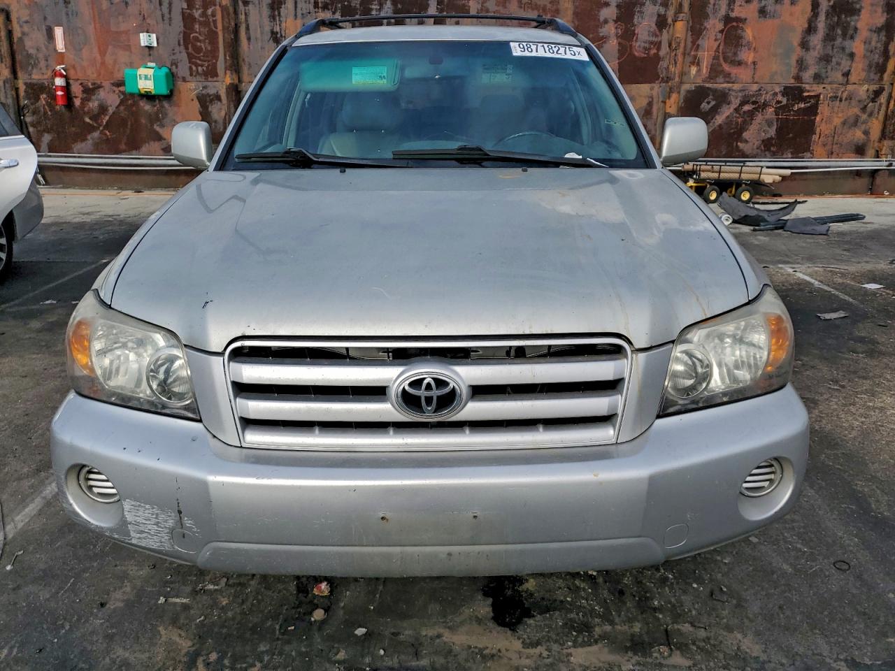 2004 TOYOTA HIGHLANDER BASE photo 5