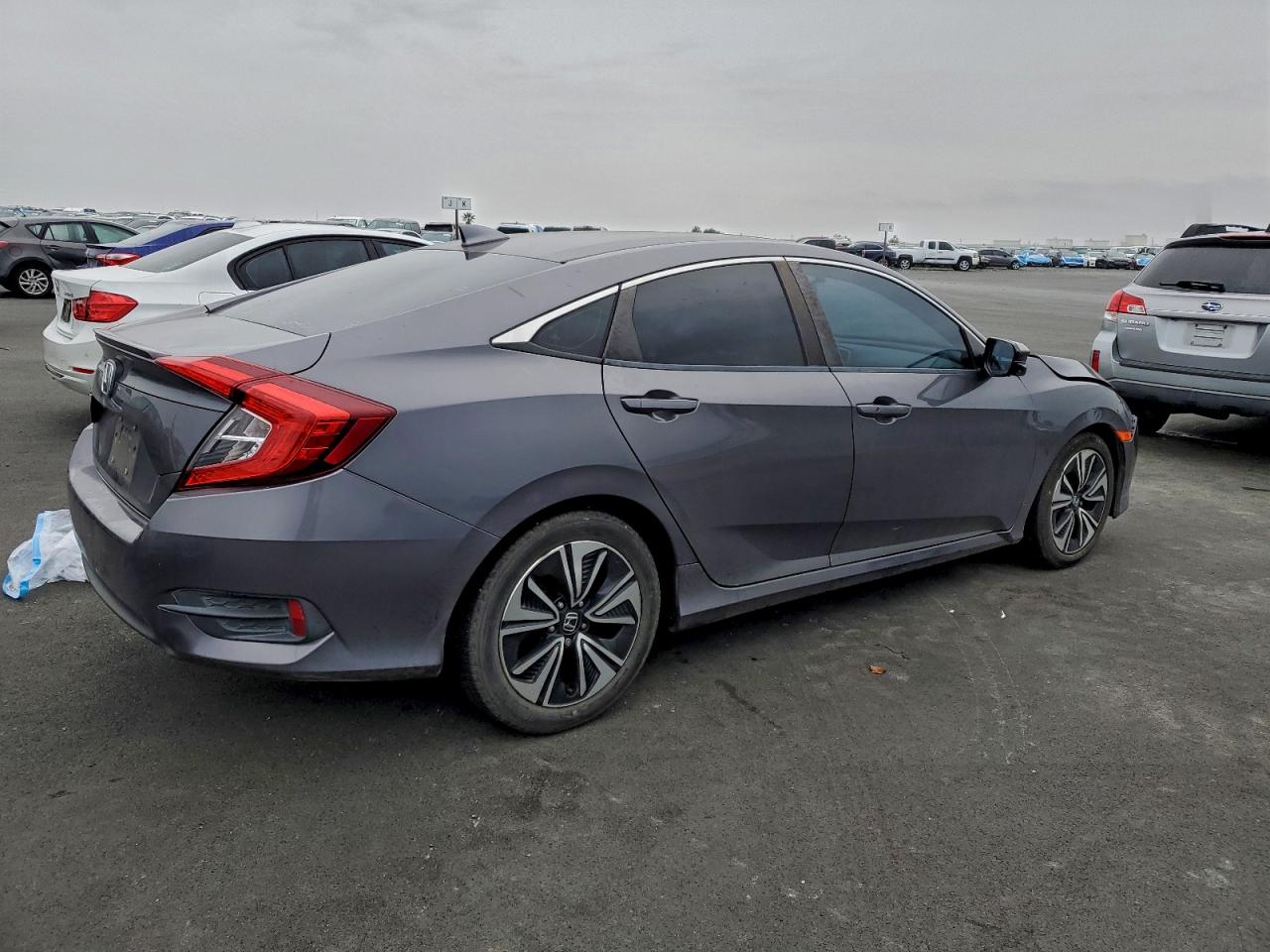 2016 HONDA CIVIC EX photo 3