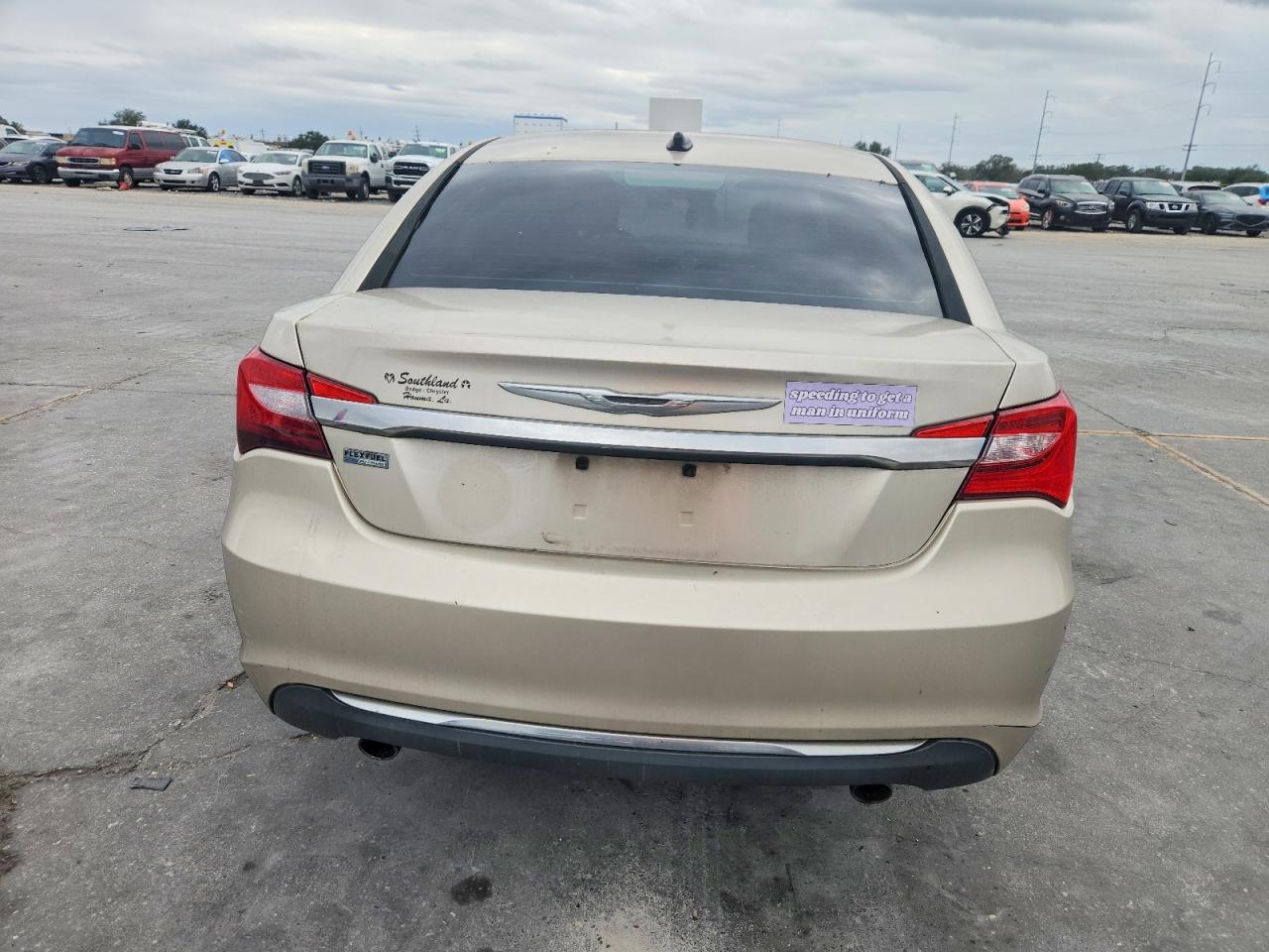 2013 CHRYSLER 200 TOURING photo 6