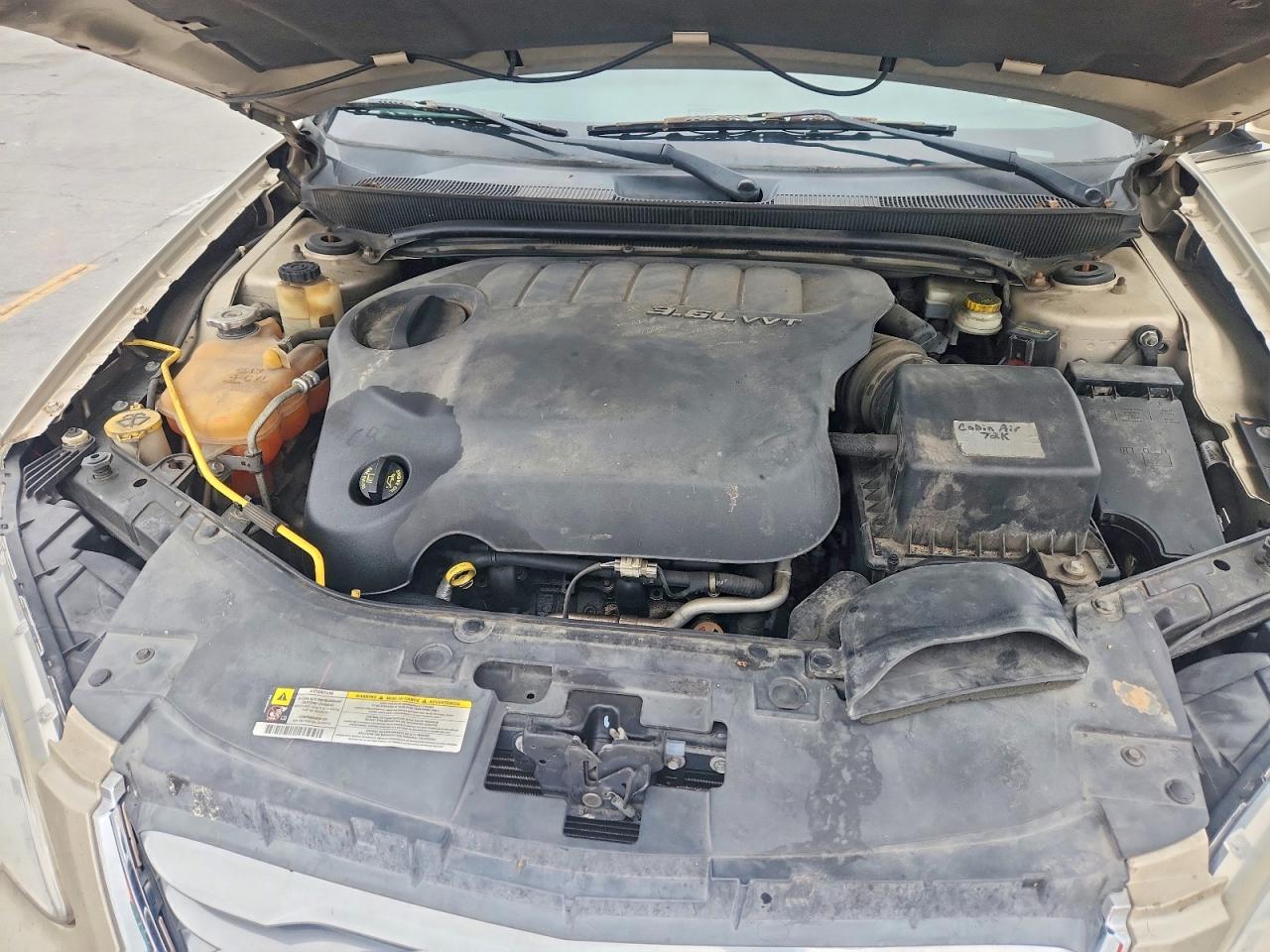 2013 CHRYSLER 200 TOURING photo 11