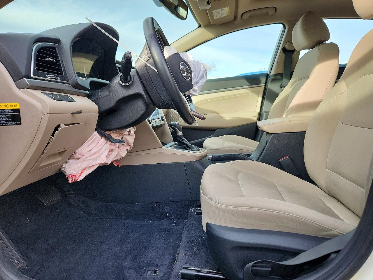 2017 HYUNDAI ELANTRA SE photo 7