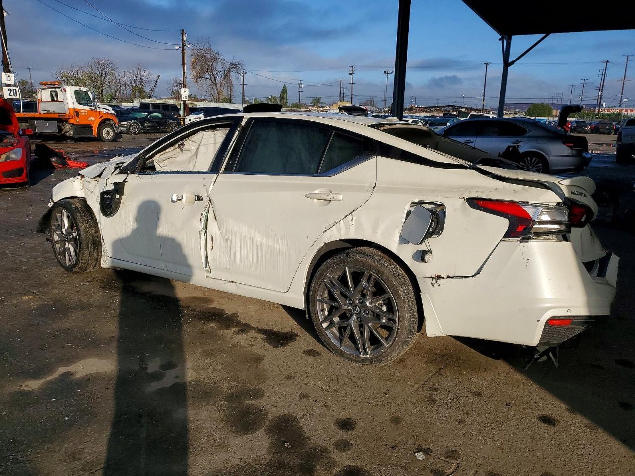 2024 NISSAN ALTIMA SR photo 2