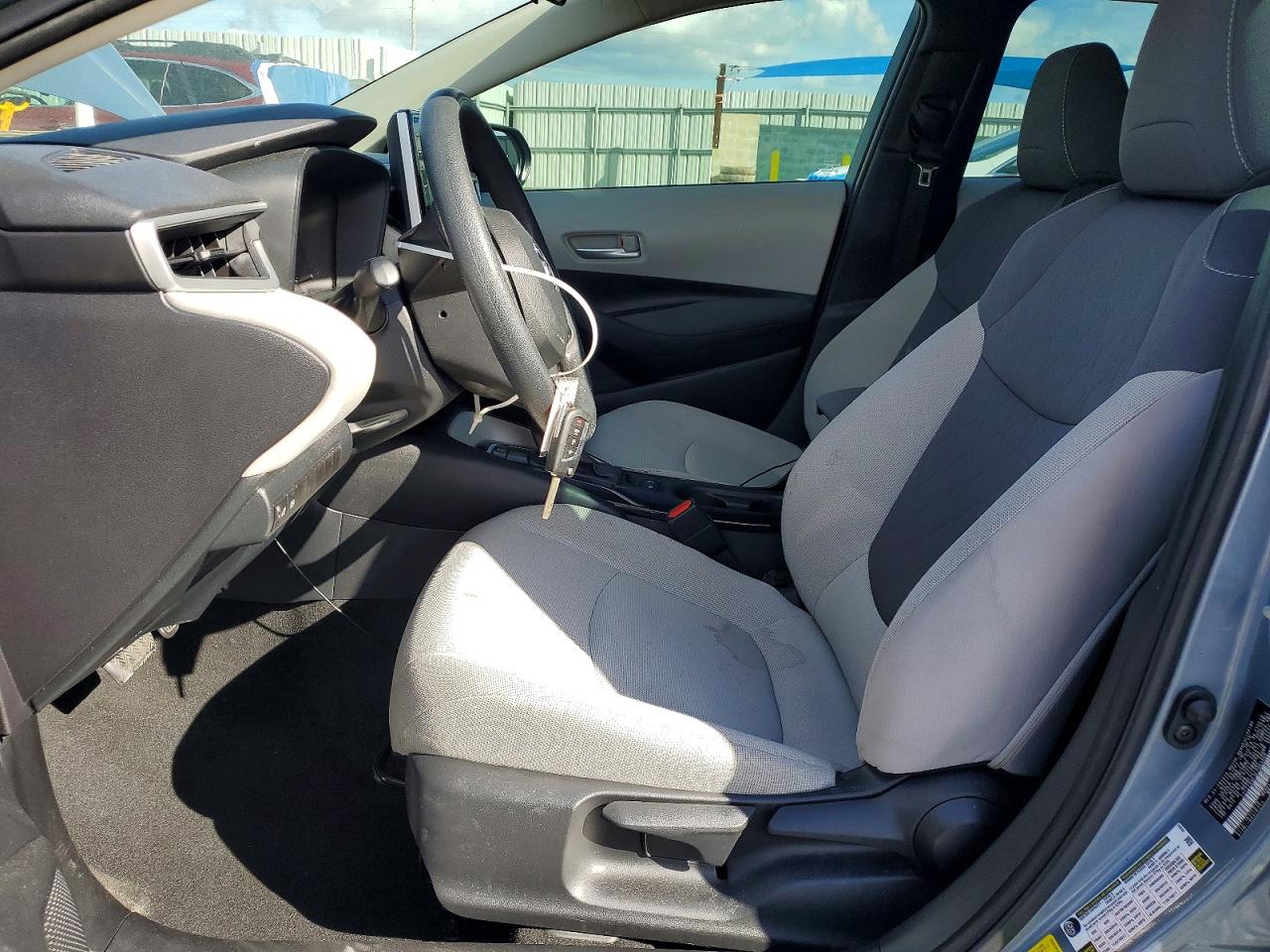 2020 TOYOTA COROLLA LE photo 7
