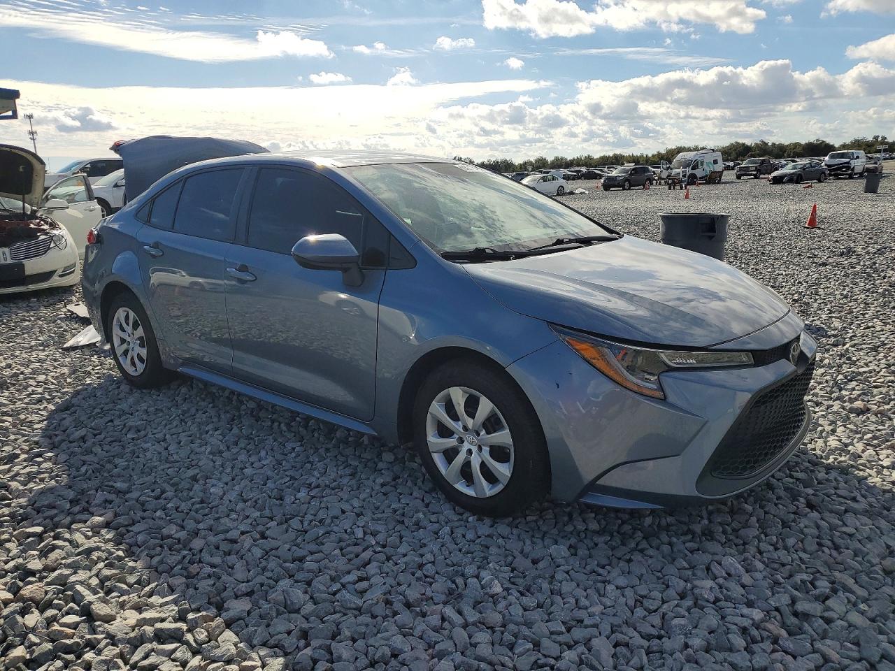 2020 TOYOTA COROLLA LE photo 4