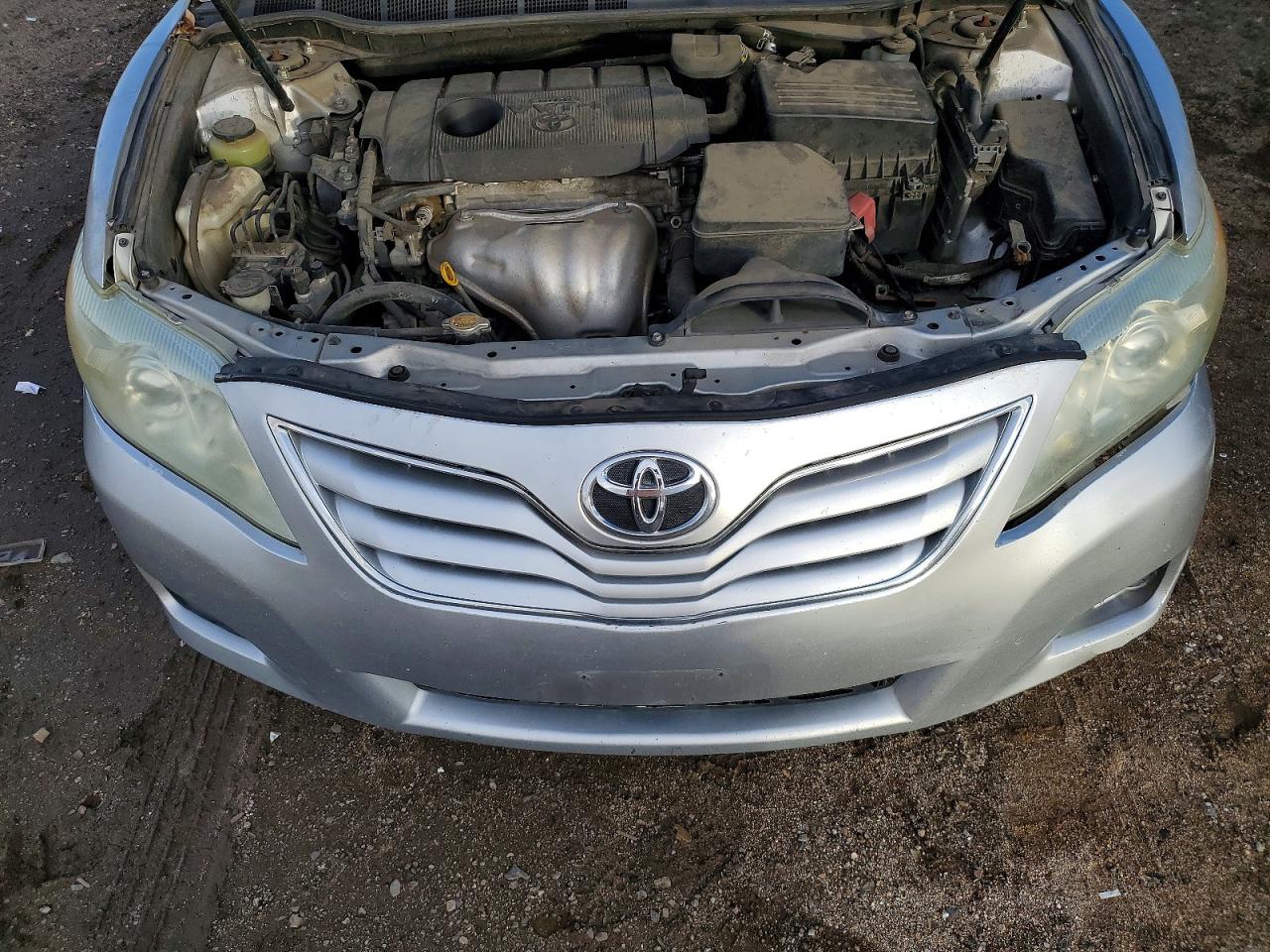 2011 TOYOTA CAMRY BASE photo 11