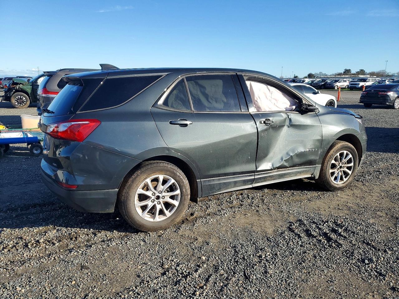 2019 CHEVROLET EQUINOX LS photo 3