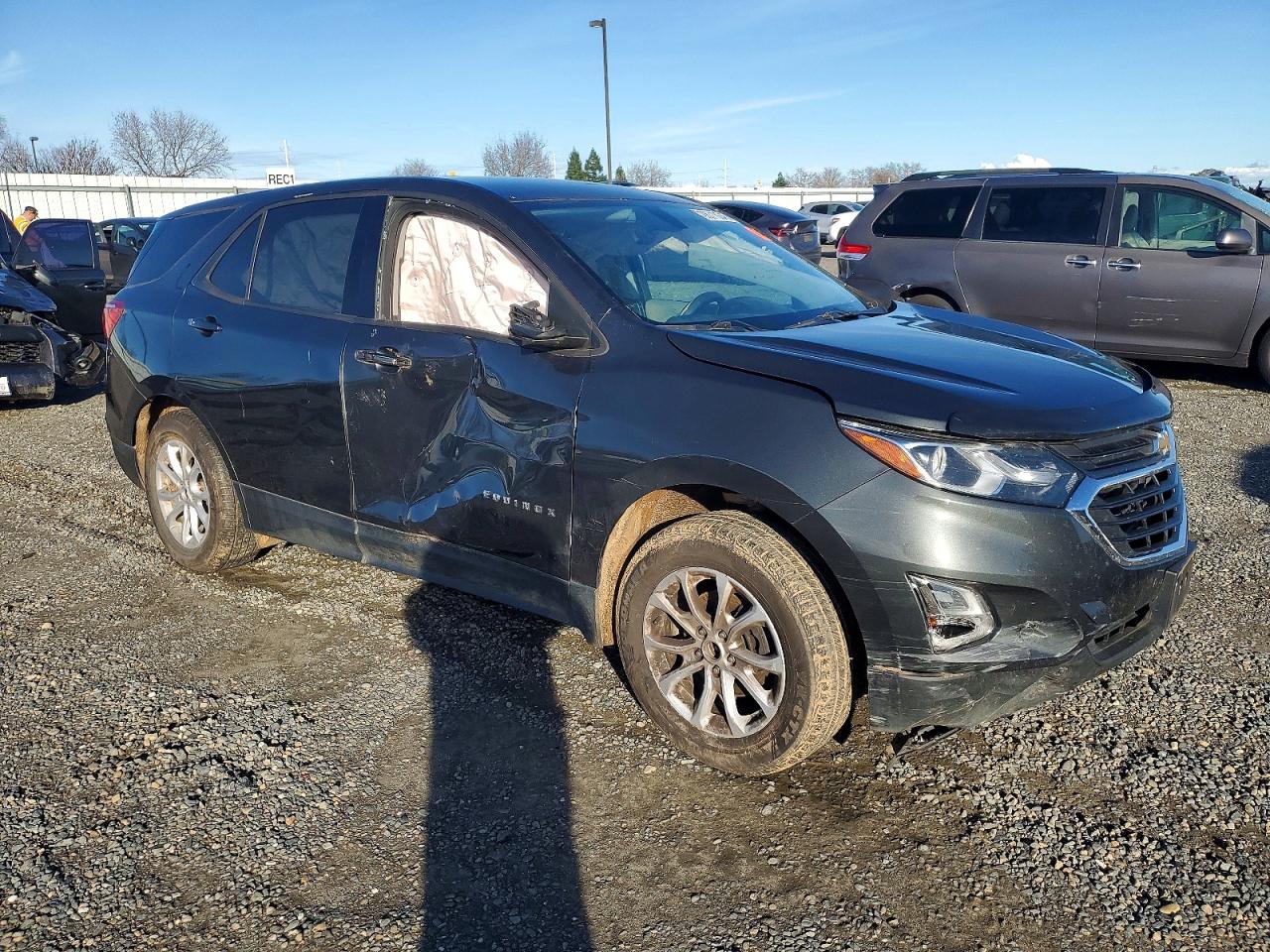 2019 CHEVROLET EQUINOX LS photo 4