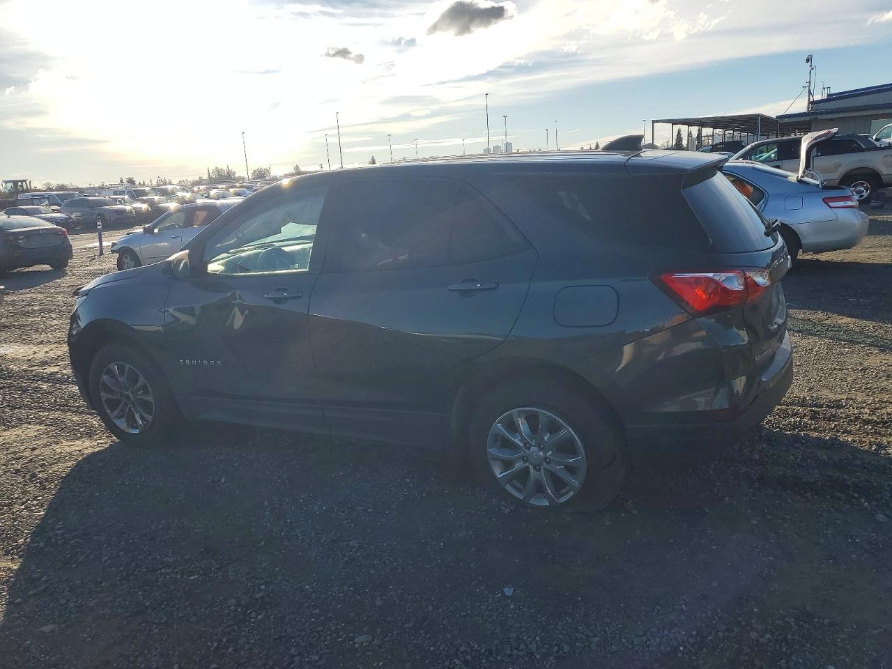 2019 CHEVROLET EQUINOX LS photo 2