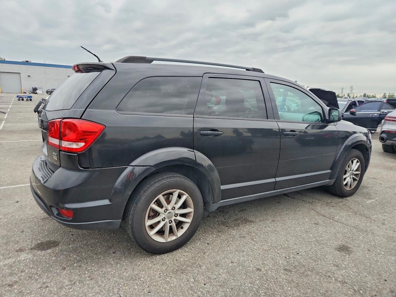 2013 DODGE JOURNEY SXT photo 3