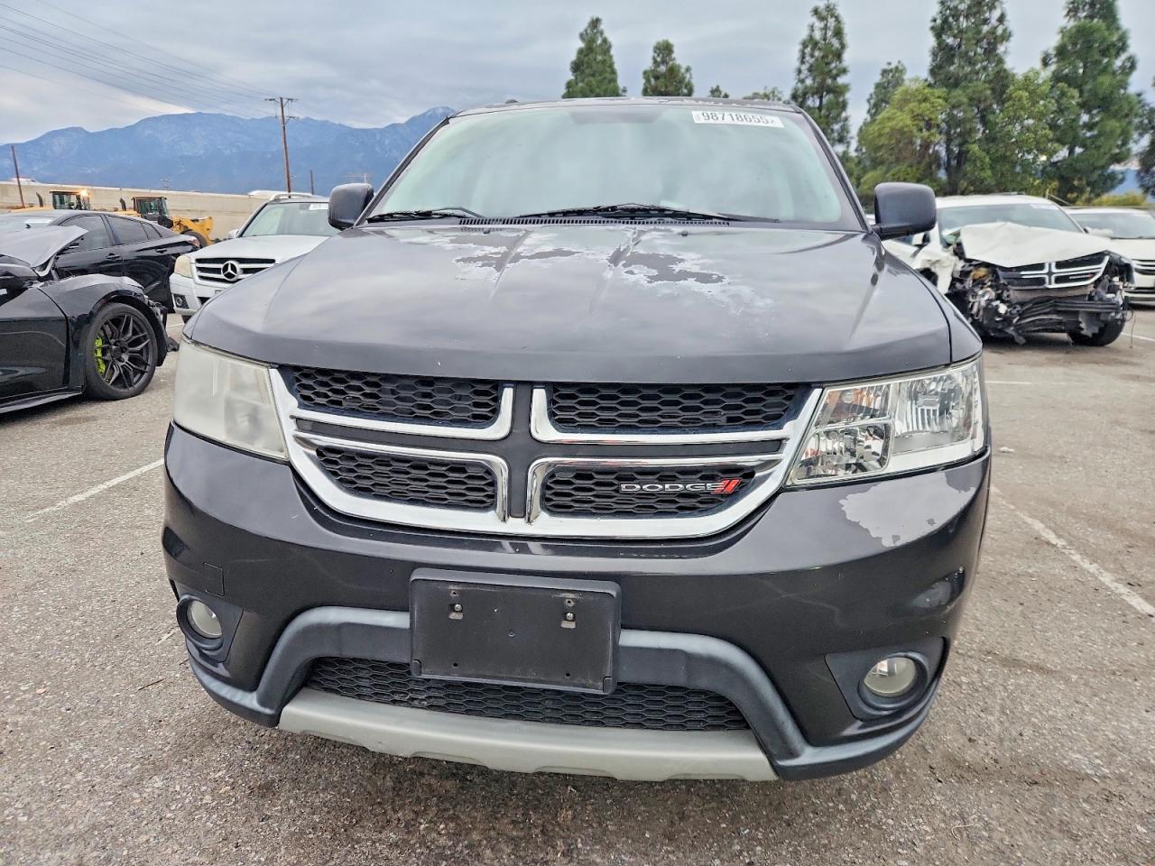 2013 DODGE JOURNEY SXT photo 5