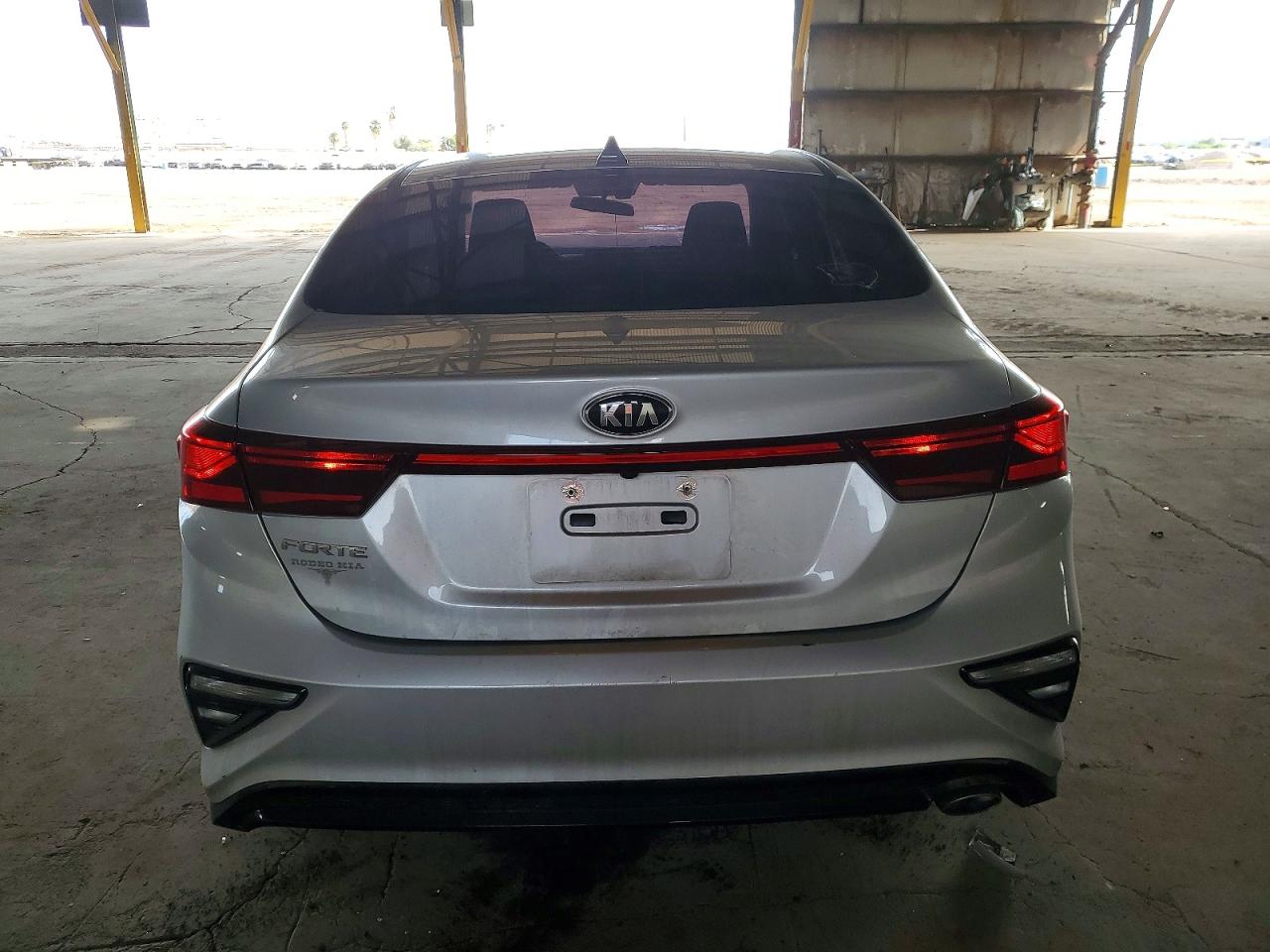 2021 KIA FORTE FE photo 6