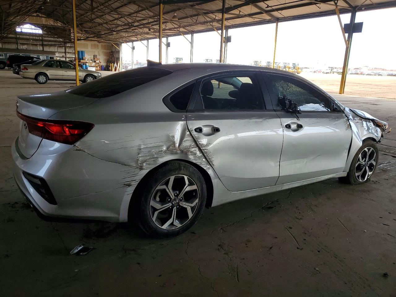 2021 KIA FORTE FE photo 3