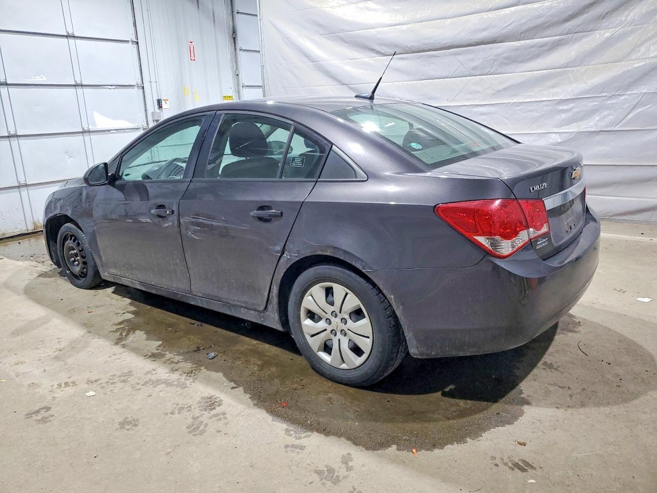 2014 CHEVROLET CRUZE LS photo 2
