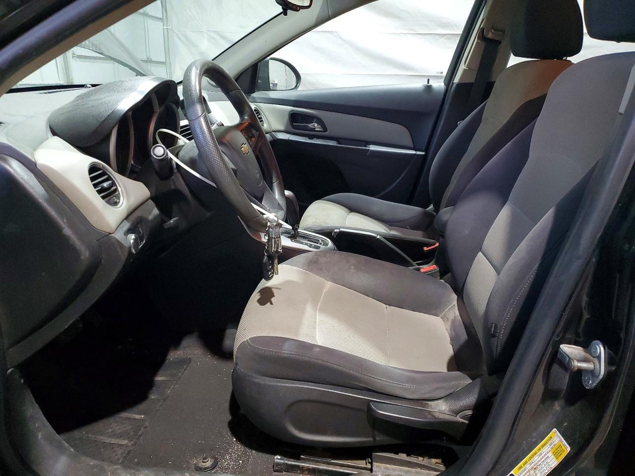 2014 CHEVROLET CRUZE LS photo 7
