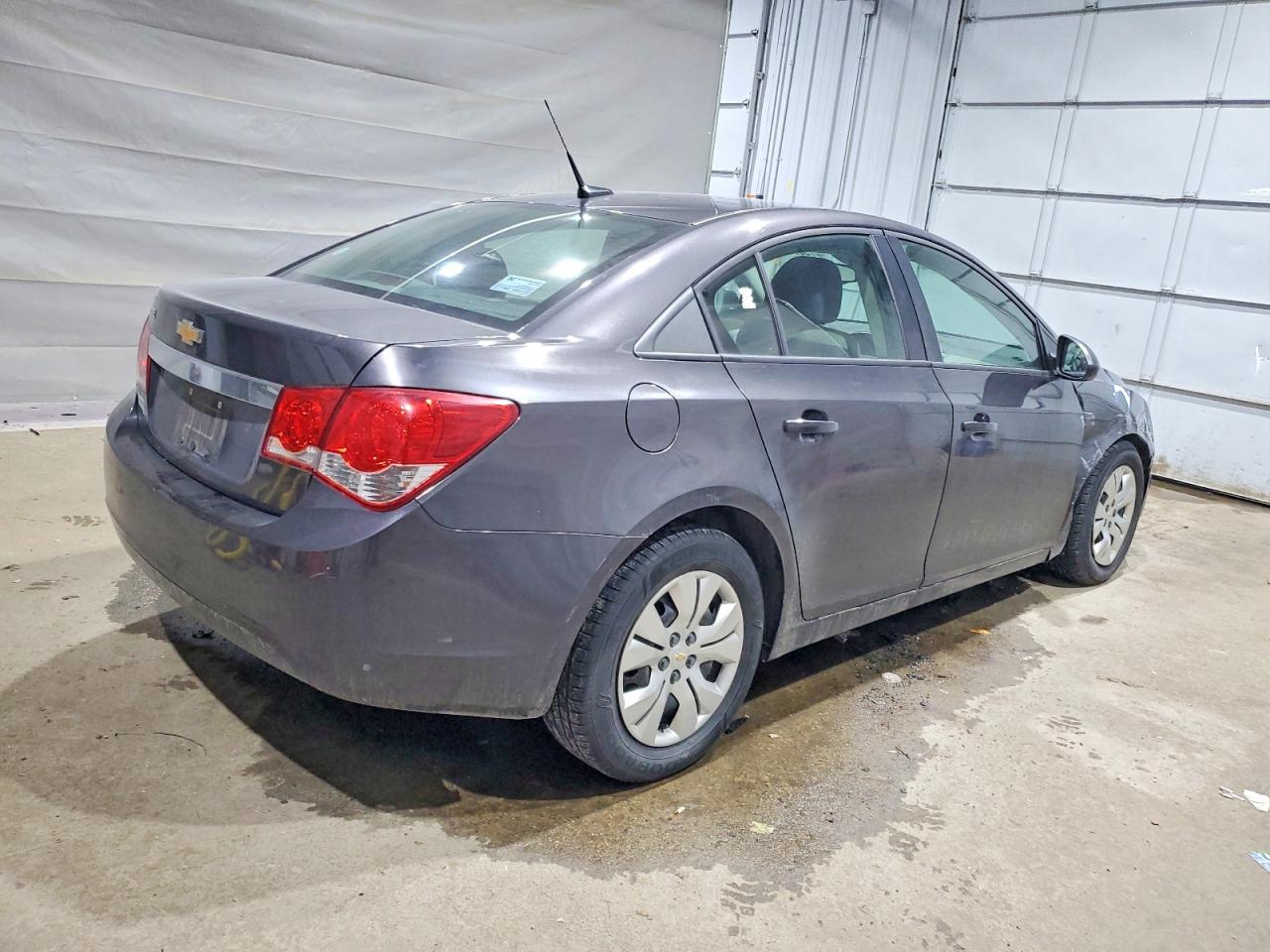 2014 CHEVROLET CRUZE LS photo 3