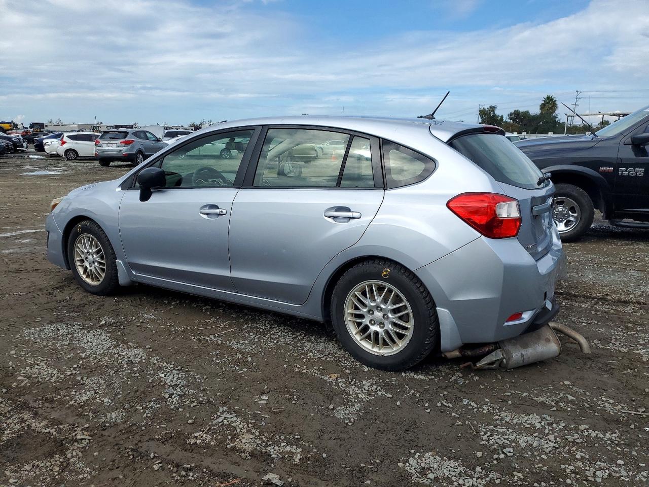2015 SUBARU IMPREZA photo 2