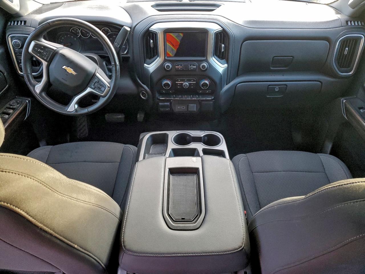2021 CHEVROLET SILVERADO K1500 LT photo 8
