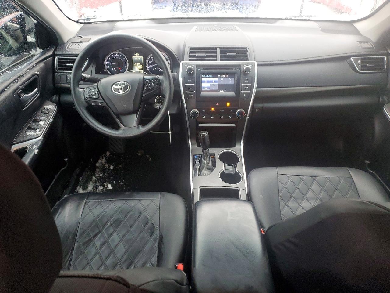 2017 TOYOTA CAMRY LE photo 8