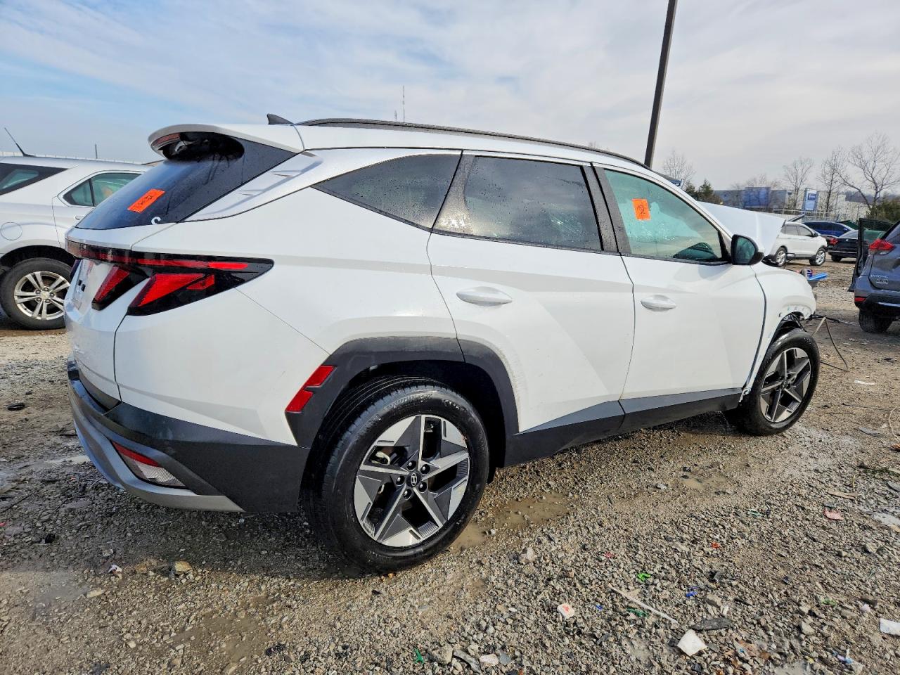2025 HYUNDAI TUCSON SEL photo 3