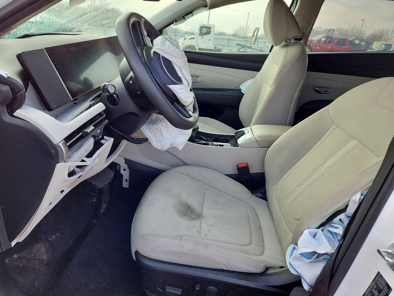 2025 HYUNDAI TUCSON SEL photo 7