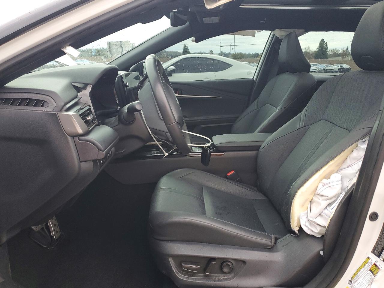 2025 TOYOTA CAMRY XSE photo 7