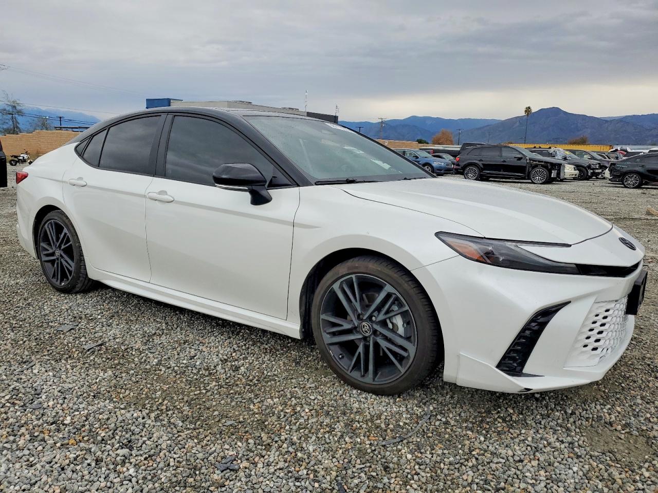 2025 TOYOTA CAMRY XSE photo 4