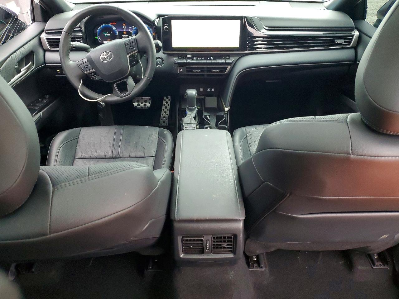 2025 TOYOTA CAMRY XSE photo 8