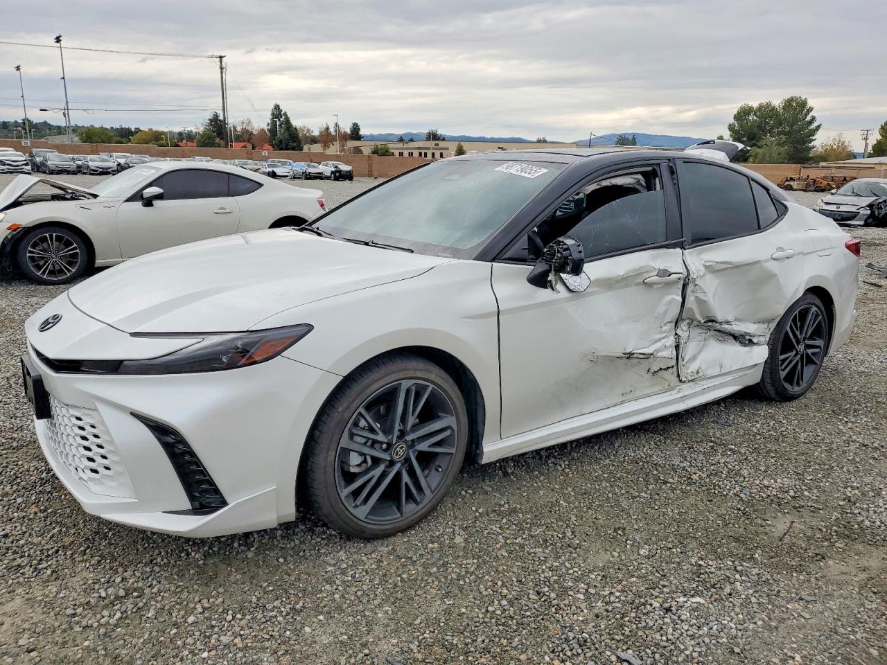 2025 TOYOTA CAMRY