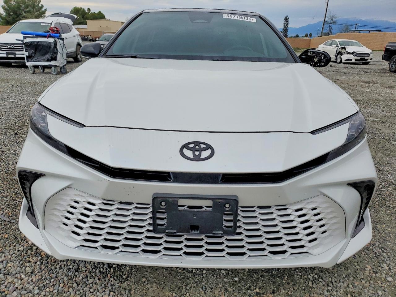 2025 TOYOTA CAMRY XSE photo 5