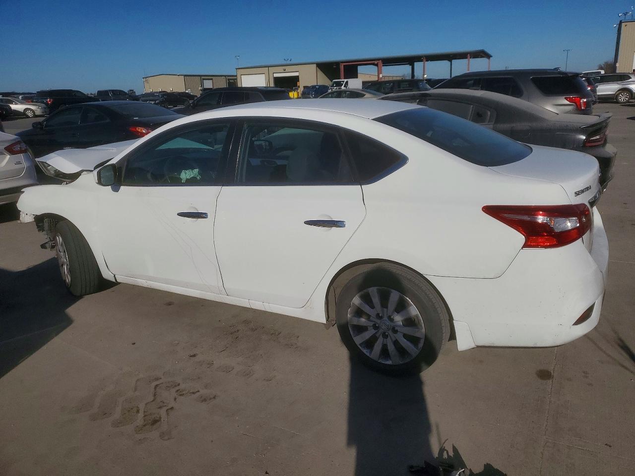 2019 NISSAN SENTRA S photo 2