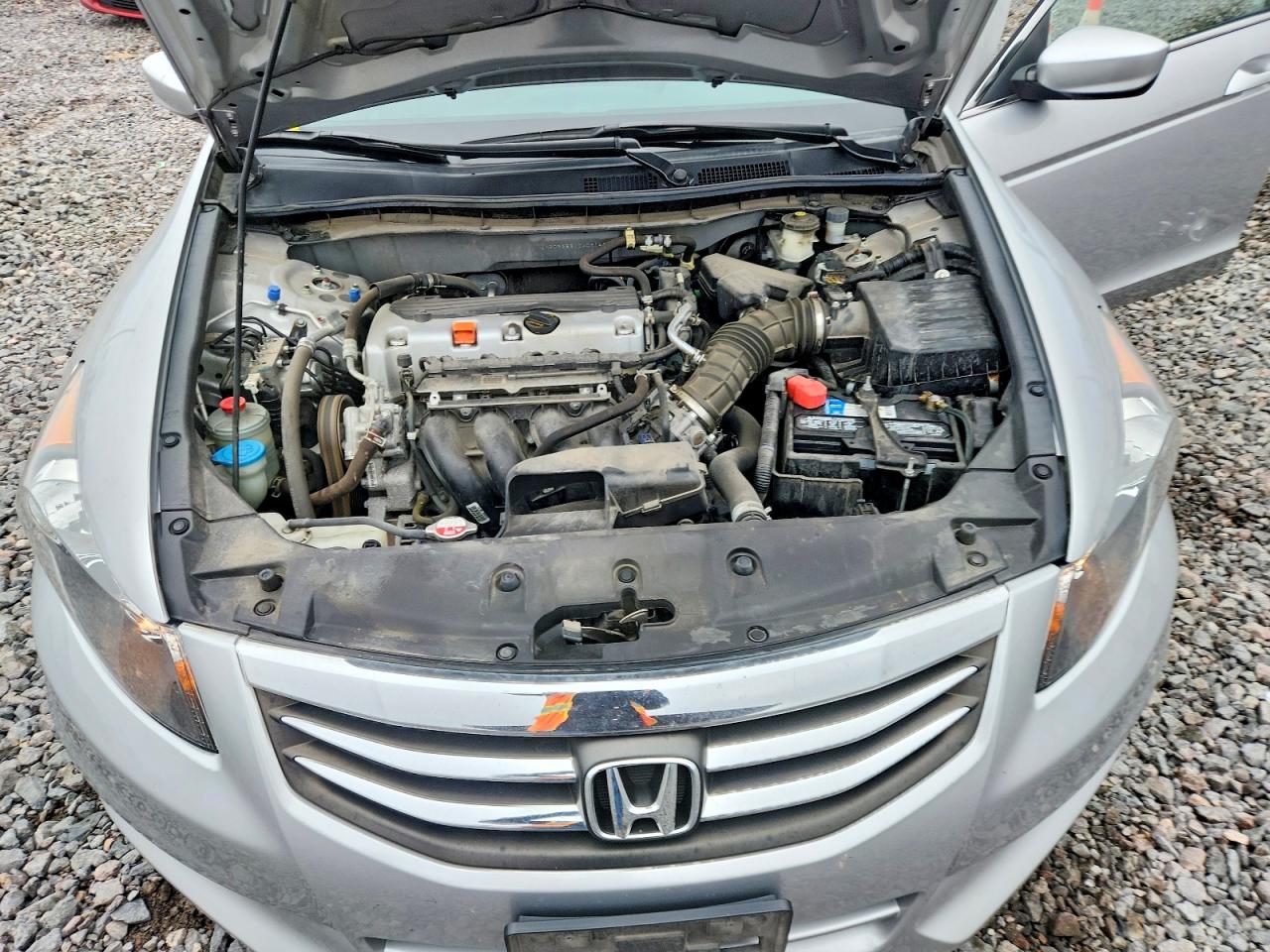 2012 HONDA ACCORD LX photo 11
