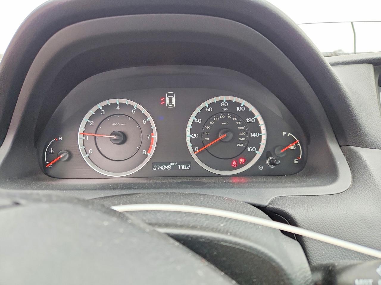 2012 HONDA ACCORD LX photo 9