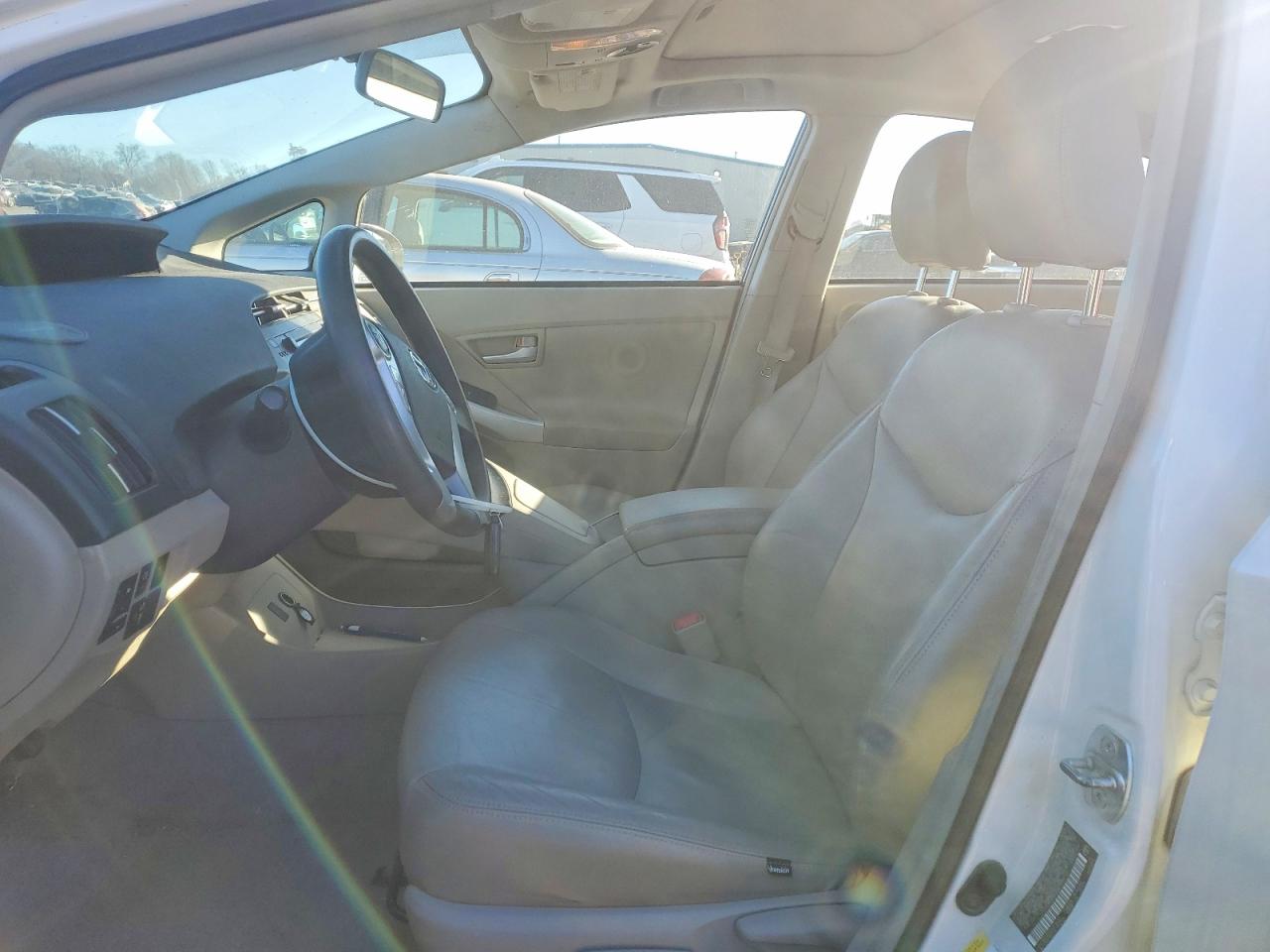 2011 TOYOTA PRIUS photo 13