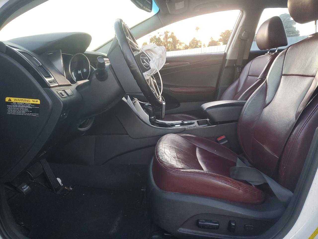 2013 HYUNDAI SONATA SE photo 19