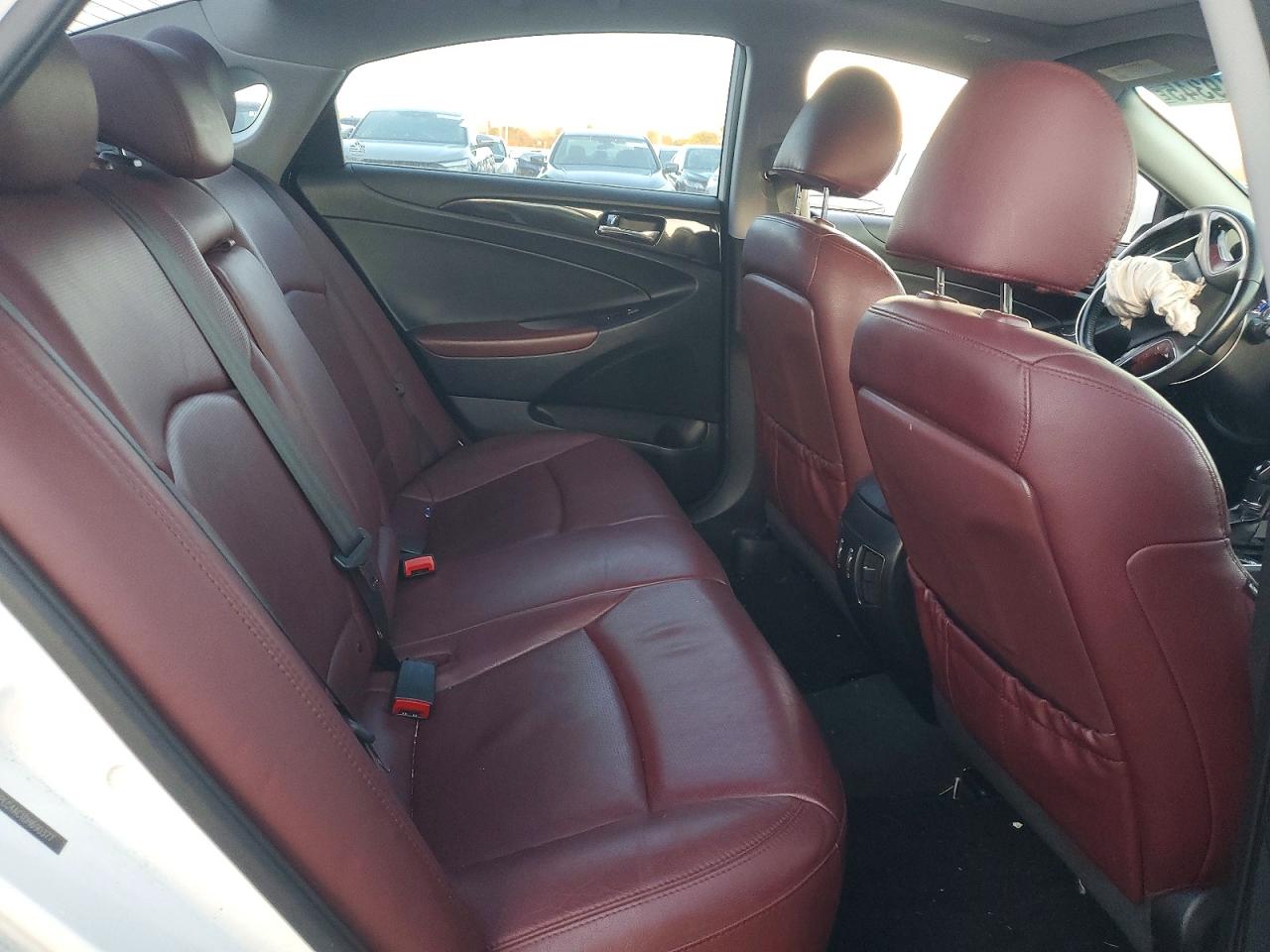 2013 HYUNDAI SONATA SE photo 28