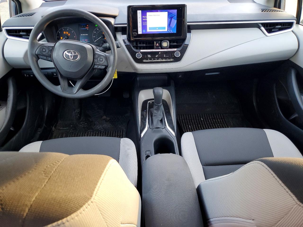 2024 TOYOTA COROLLA LE photo 8