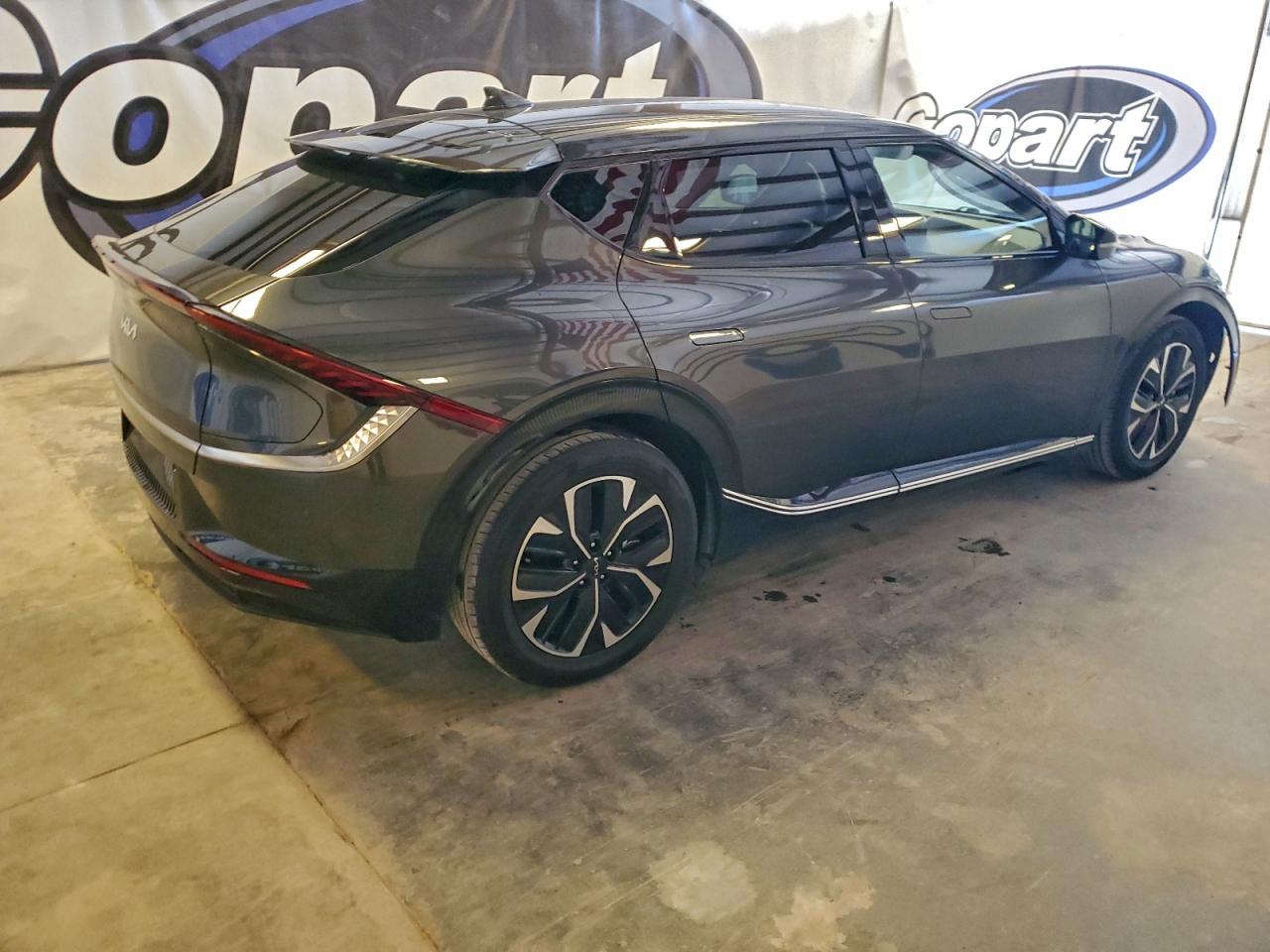 2024 KIA EV6 LIGHT photo 3
