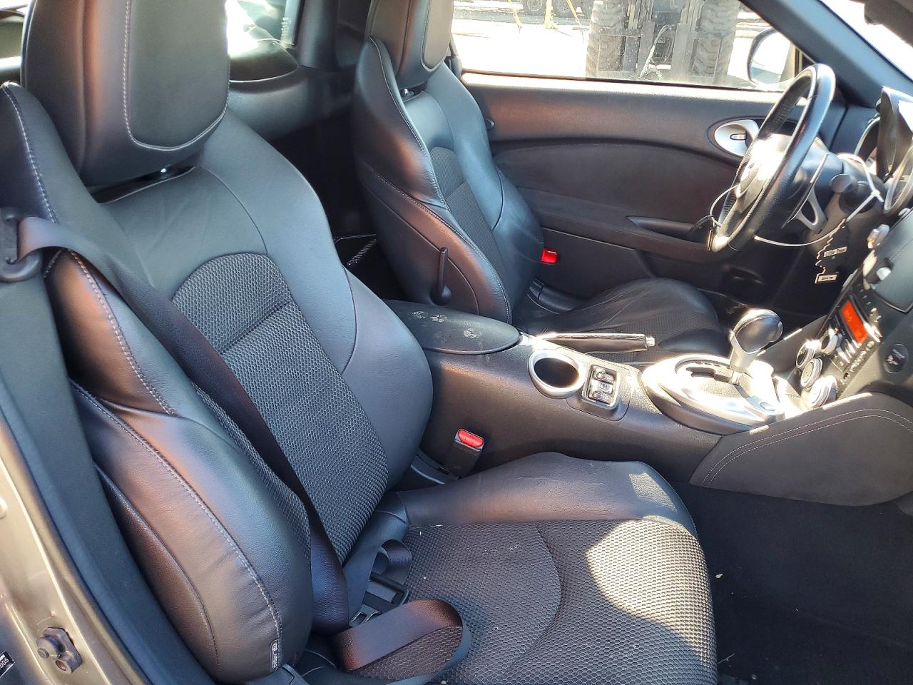 2012 NISSAN 370Z BASE photo 10