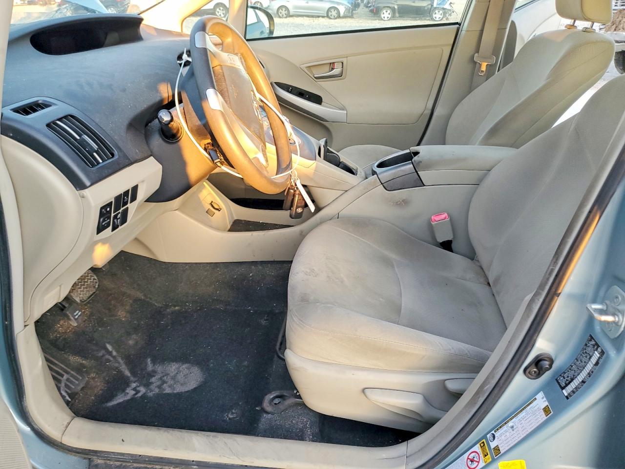 2013 TOYOTA PRIUS photo 7