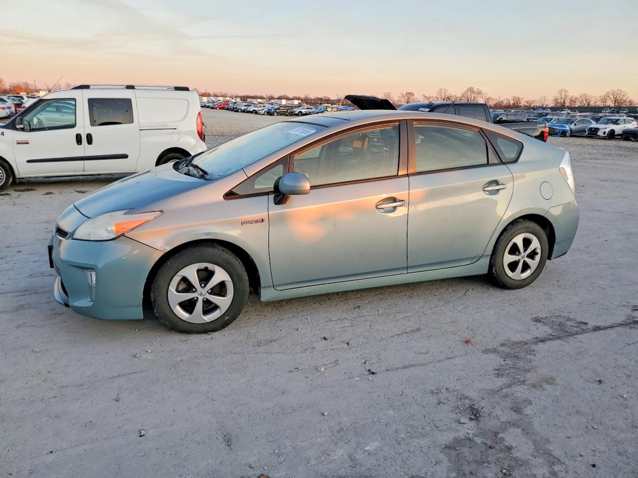 2013 TOYOTA PRIUS