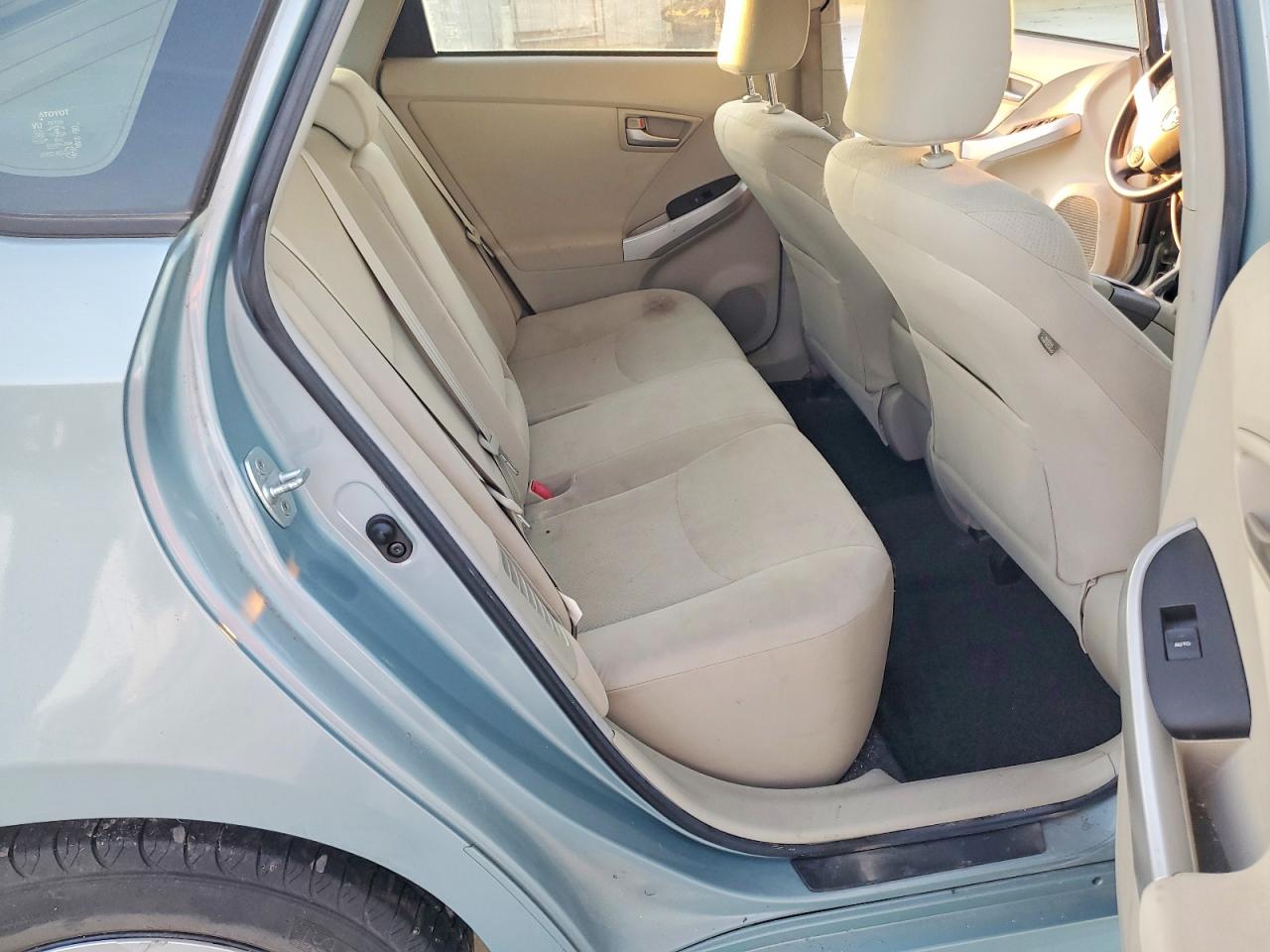2013 TOYOTA PRIUS photo 10