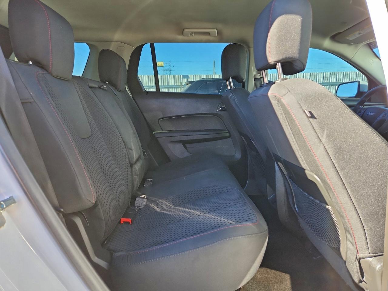 2015 GMC TERRAIN SLE photo 11