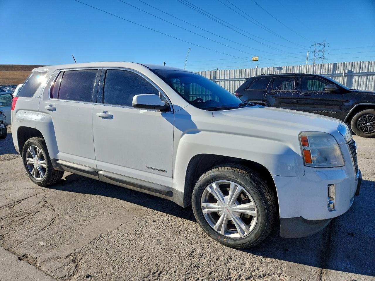 2015 GMC TERRAIN SLE photo 4