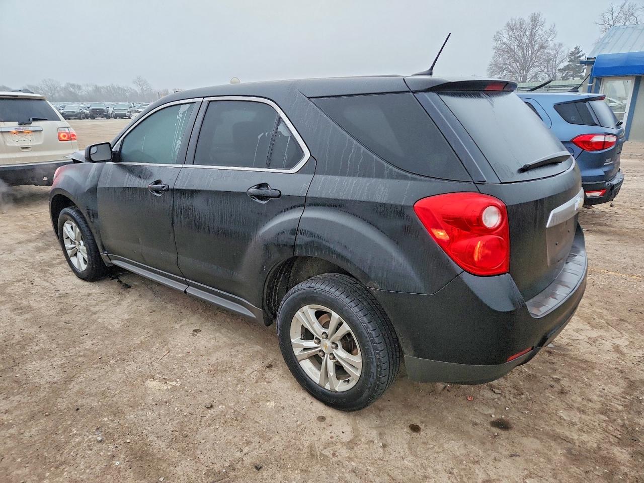 2013 CHEVROLET EQUINOX LS photo 2