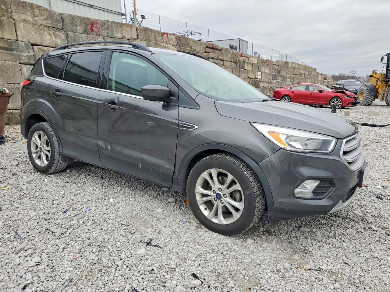 2018 FORD ESCAPE SE photo 4
