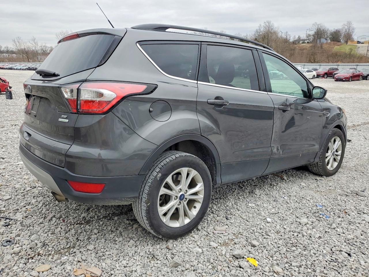 2018 FORD ESCAPE SE photo 3