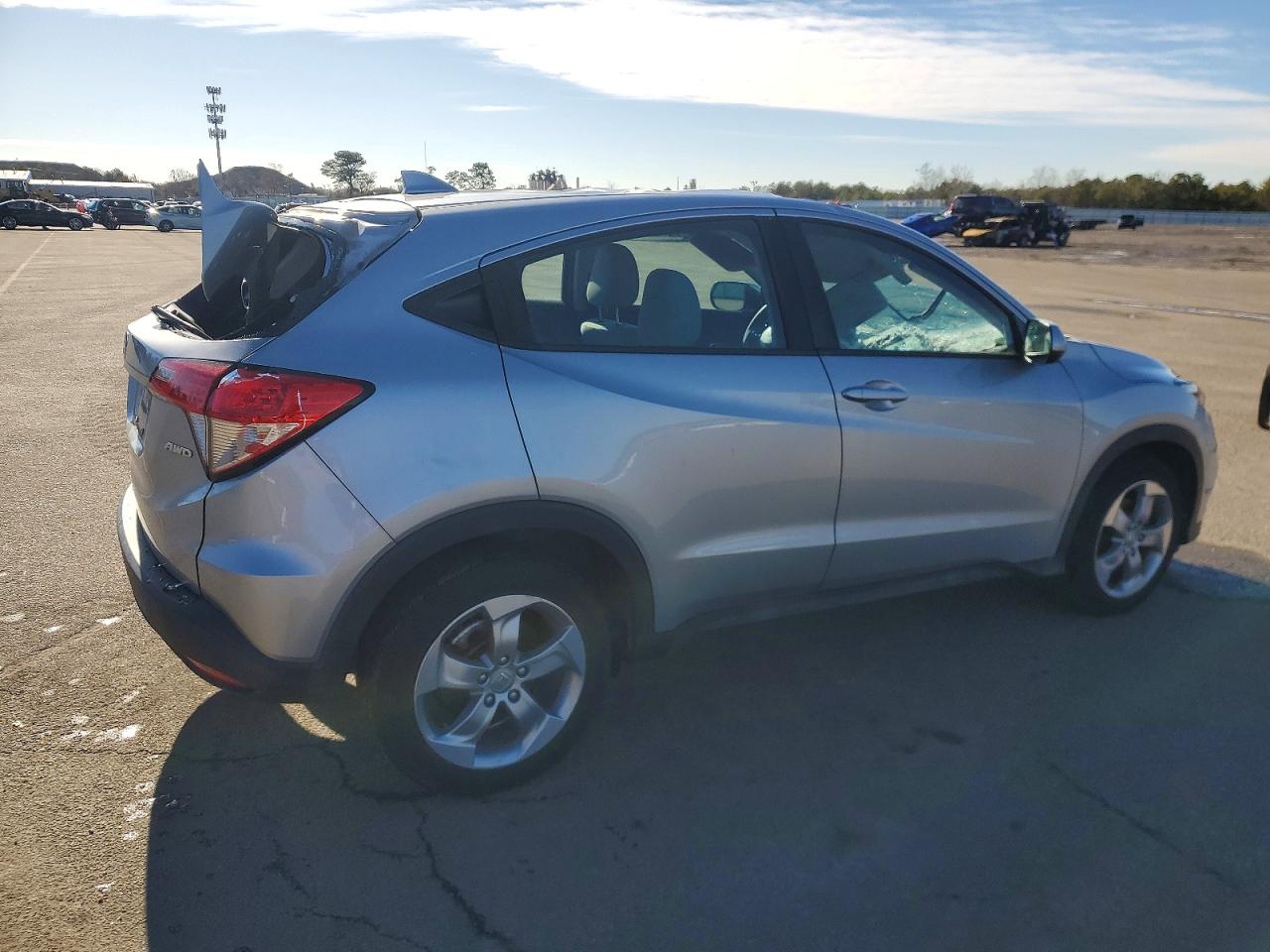 2019 HONDA HR-V LX photo 3