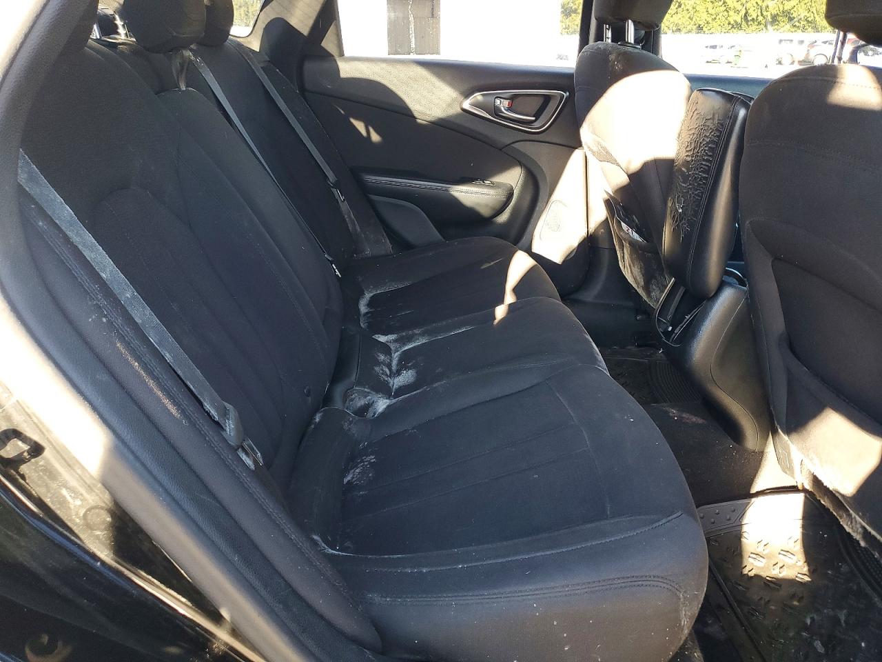 2015 CHRYSLER 200 LIMITED photo 10