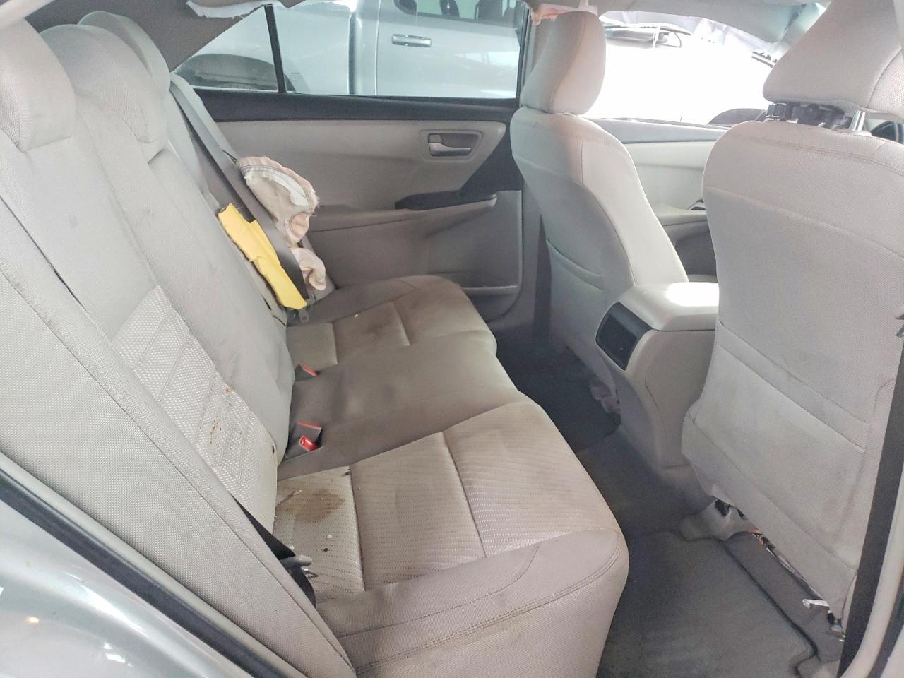 2016 TOYOTA CAMRY LE photo 10